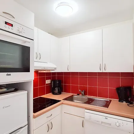 Les Pleiades Hotel apartamentowy